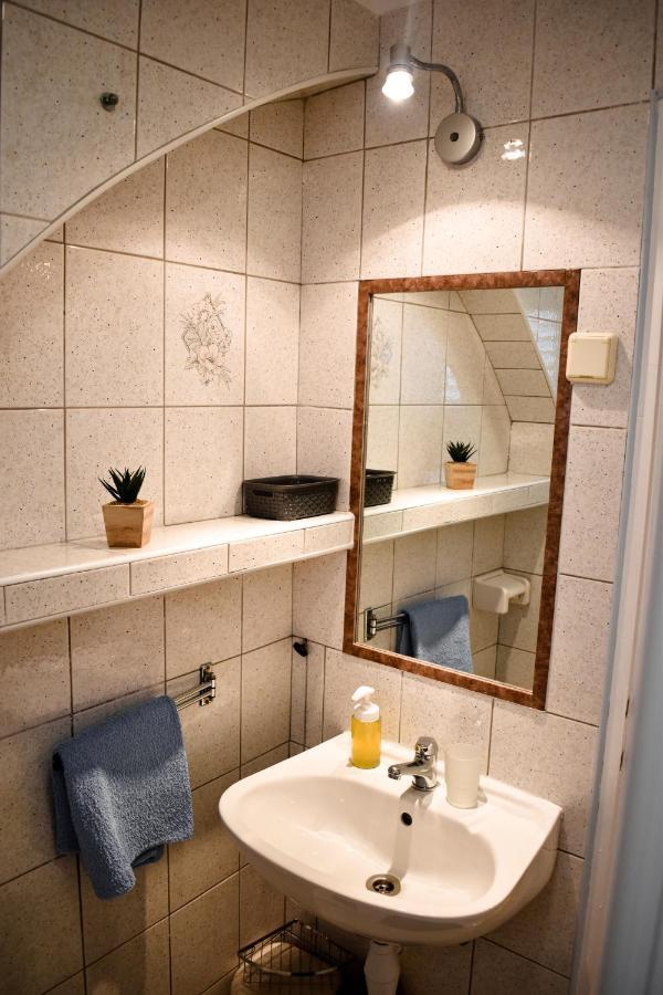 Apartmani Grguric Корнич Екстер'єр фото